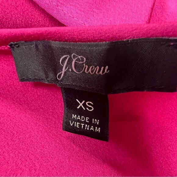 - J Crew satin crepe ruffled front pink top. Size XS - Picture 6 of 8